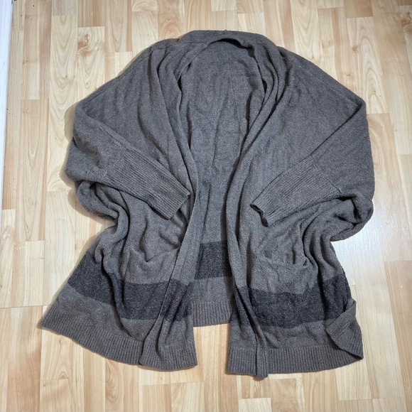 Barefoot Dreams Sweaters - Barefoot Dreams Women’s Cozy Chic Cliffside Wrap Cardigan Sweater One Size